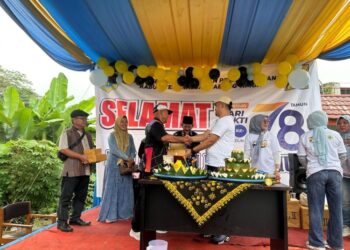 Peringatan Hari Bakti PU Ke-78, Dinas PUPR Tanjabtim Gelar Bakti Sosial Hingga Hadiahkan Umroh