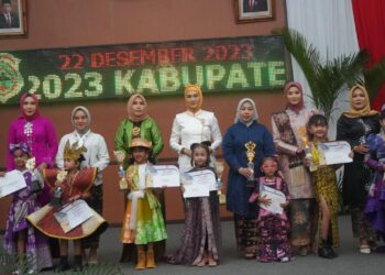 Peringatan Hari Ibu, Ini Pesan Bupati Romi untuk Para Suami