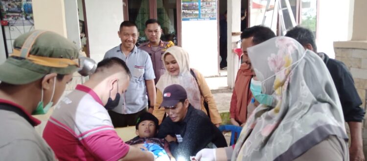 Ketua TP PKK Tanjabtim Tinjau Sunatan Massal Kecamatan Di Rantau Rasau