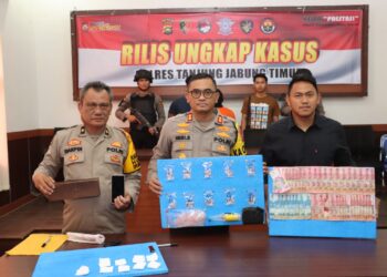 Berantas Narkoba, Polisi Amankan  Pengedar Narkoba dan 99 Paket Sabu Siap Edar