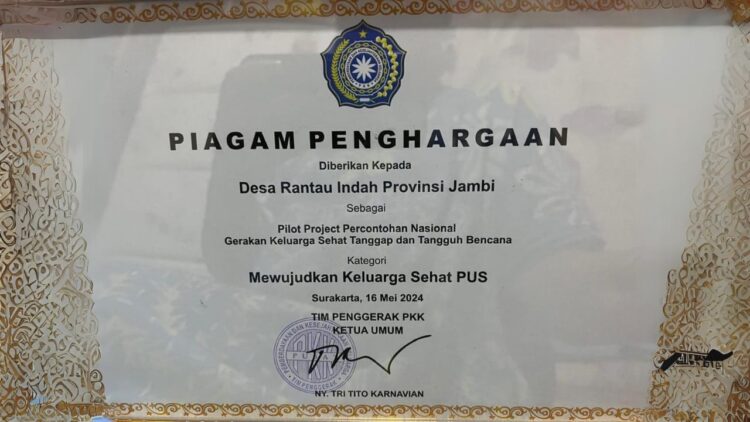 Ketua TP PKK Tanjabtim Bawa Penghargaan Saat Kembali Dari Acara Puncak HKG Dan Jambore Nasional 2024