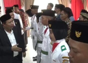 Kukuhkan 30 Anggota Paskibraka Tanjabtim, Ini Pesan Bupati Romi