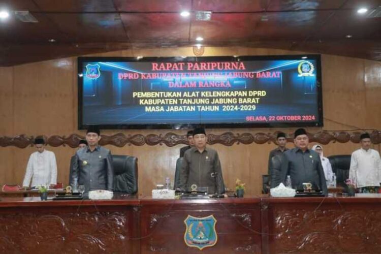 Pjs Bupati Tanjabbar Hadiri Rapat Paripurna, Pembentukan AKD DPRD Kabupaten Masa Jabatan Tahun 2024-2029