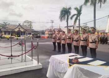 Kapolres Tanjabbar Pimpin Upacara Sertijab Sesuai Nama Dan Pangkat Di Sejumlah Pejabat Utama Serta Kapolsek Berganti Posisi