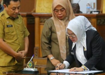 Rapat Paripurna Usulan Pengesahan Pengangkatan Calon Bupati dan Wakil Bupati Tanjabtimur Terpilih