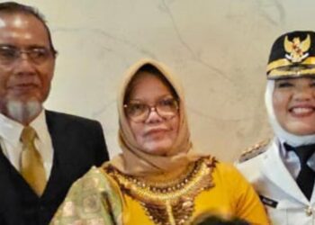 Lanjutkan Estafet Kepemimpinan, ini Pesan Abdullah Hich Kepada Putrinya