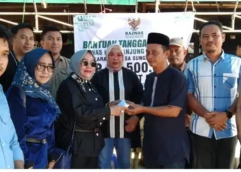Ketua Bersama Anggota DPRD Tanjabtim Kunjungi Korban Kebakaran di Desa Sungai Itik