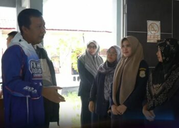 Bupati Tanjabtim Romi Tinjau Langsung Kantor Camat Kuala Jambi yang Rusak