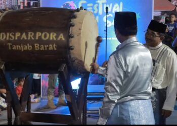 Bupati Tanjabbar Resmikan Festival Arakan Sahur 2025, Untuk Pacu Ekonomi Dan Wisata Religi