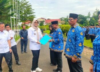 Bupati Tanjabtim Serahkan SK CPNS dan PPPK