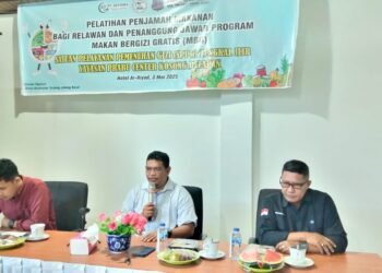 Para Relawan SPPG Yayasan Prabu Center  08  Ikuti  Kegiatan  Pelatihan Penjamah Makanan Program MBG Berjalan Lancar