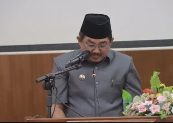 Bupati Tanjabbar Sampaikan Nota Pengantar Raperda RPJMD Tanjab Barat 2025–2029 dalam Rapat Paripurna DPRD