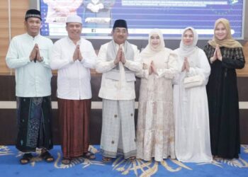 Bupati Tanjabbar Gelar Open House,Usai Salat Idul Adha di Masjid Al-Anwar