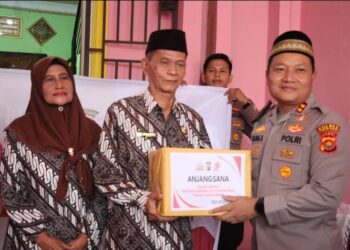 Polres Tanjabbar Laksanakan Giat Anjangsana ke Purnawirawan Polri Dalam Rangka HUT Bhayangkara ke-79