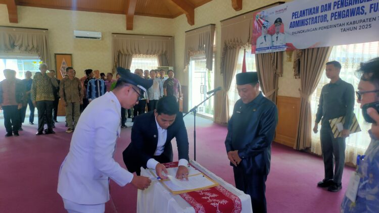 Sekda Tanjabtim Lantik 18 Pejabat Administrator, Pengawas dan Pejabat Fungsional