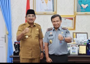 Bupati Tanjabbar Terima Audiensi Kakanwil Kemenkum Jambi Bahas Program  Pembentukan Posbakum