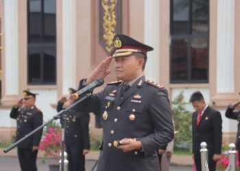 Kapolres Tanjabbar Beri Penghargaan Kepada Personel Berprestasi,Di Upacara Peringatan Hari Kesaktian Pancasila