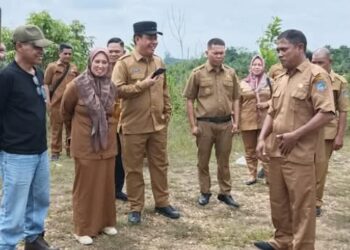 Wakil Bupati Tanjabbar  Tinjau Langsung Lokasi Rencana Pembangunan TPST Di Kecamatan Merlung