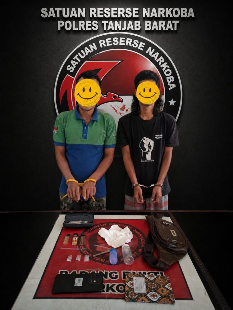 Kembali lagi Satresnarkoba Polres Tanjabbar Terima Limpahan Dua Tersangka Kasus Narkotika dari Polsek Tungkal Ulu