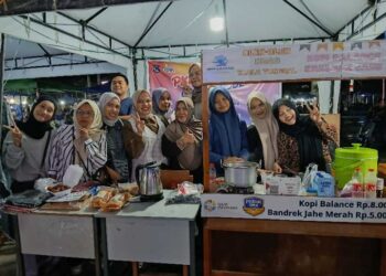 Ajang Promosi Siswa, SMKN 1 dan SMAN 1 Tanjabbar Jual Produk Lokal di PKL-UM Go To School