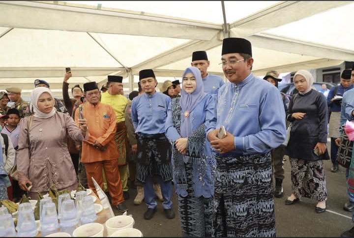 Bupati Tanjabbar Gelar Syukuran,Hari Jadi Kabupaten Ke-61,Hadirkan 70 Stan UMKM dan Pangkas Rambut Gratis