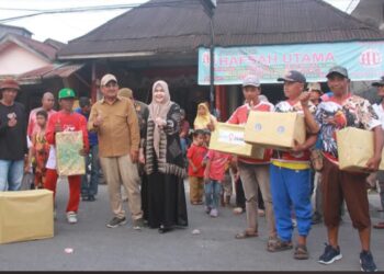 Tradisi Lomba Balap Becak Hias Di Buka Resmi Oleh Bupati Tanjabbar,Meriahkan HUT  RI Ke-81 Dan Hari Jadi Kabupaten Ke-61