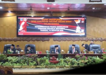 Bupati dan Wabup Tanjabbar Hadiri Rapat Paripurna Mendengarkan Pidato Kenegaraan Presiden RI