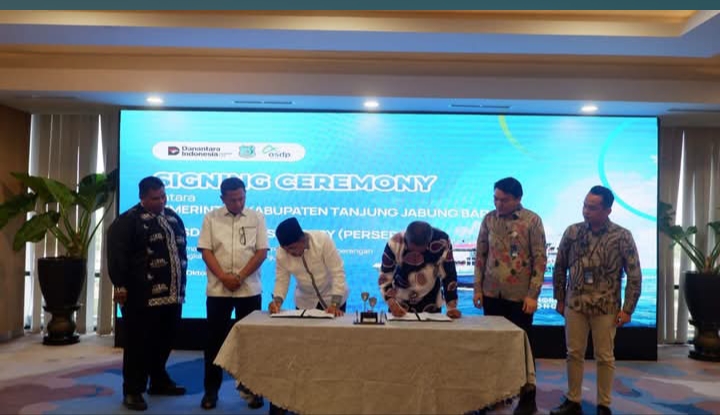 Pemkab Tanjabbar dan PT ASDP Indonesia Ferry (Persero)Teken MoU Kerja Sama Retribusi Pelabuhan Penyeberangan Kuala Tungkal