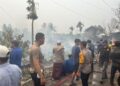 Gerak Cepat Polisi Tangani Kebakaran,8 Unit Rumah Warga  Hangus Dilalap Api Di Tanjabbar